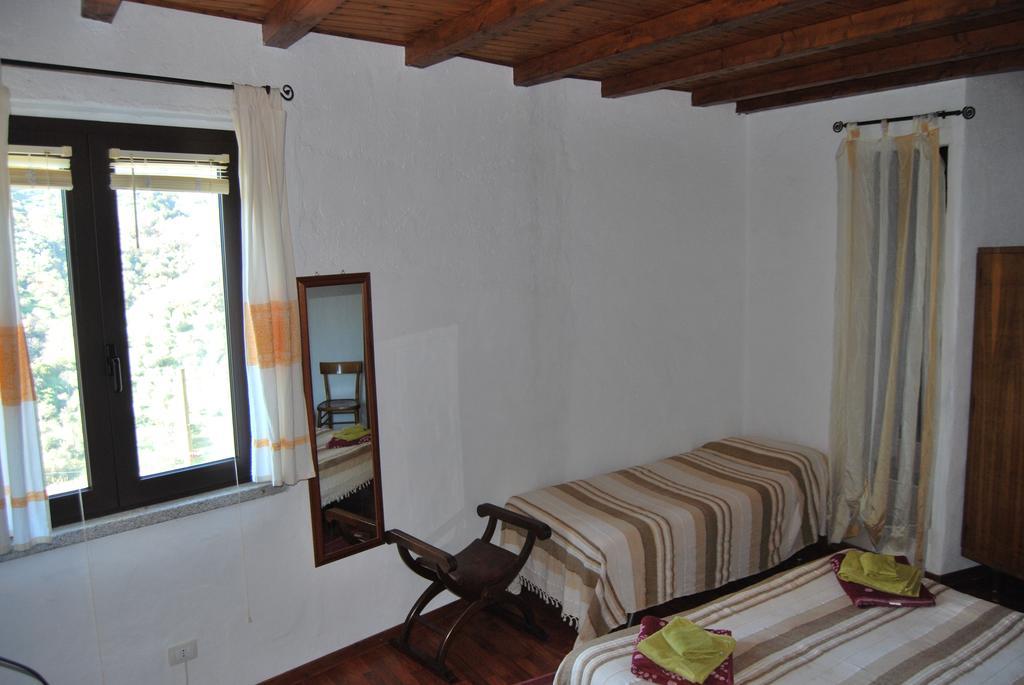 B&B Baddesalighes Bolotana Habitación foto